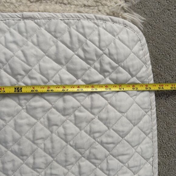 Echo New York Neutral Quilt Queen Light Gray - Picture 5 of 12